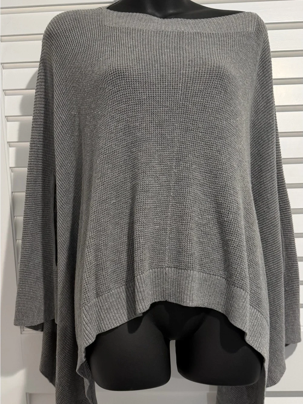 Lululemon Forward Flow Cashmere Blend Poncho in Rhino Grey